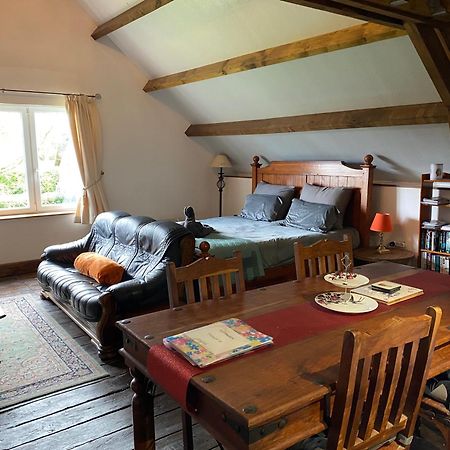 Spacious, Rustic Studio Space For 2 Persons Saint-Cyr-du-Bailleul Esterno foto