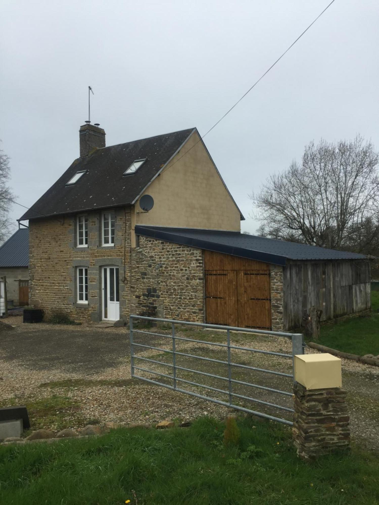 Spacious, Rustic Studio Space For 2 Persons Saint-Cyr-du-Bailleul Esterno foto