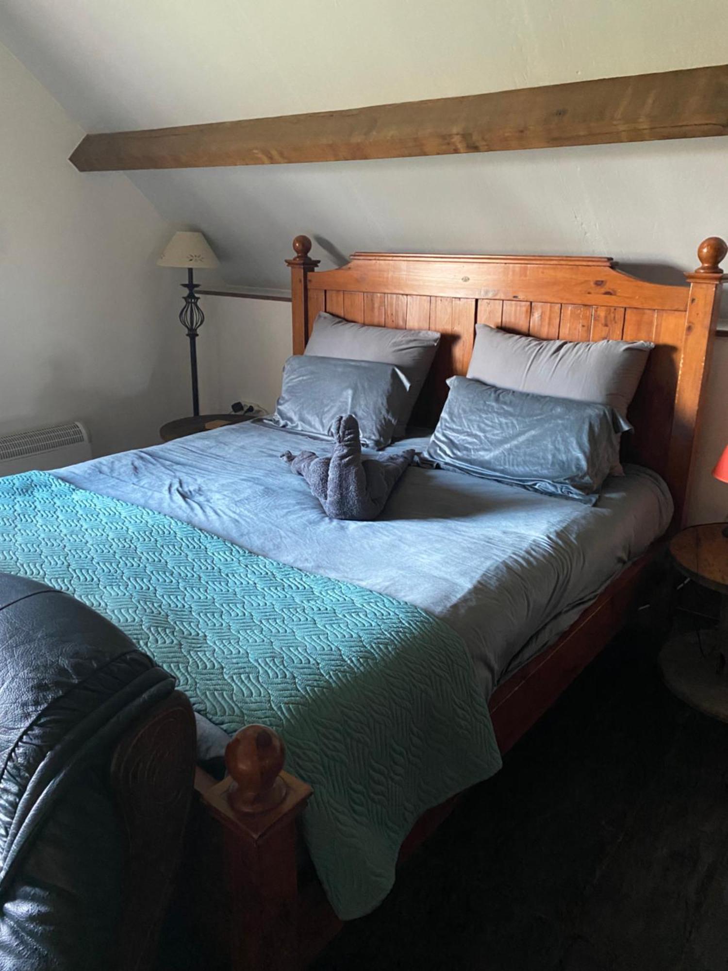 Spacious, Rustic Studio Space For 2 Persons Saint-Cyr-du-Bailleul Esterno foto
